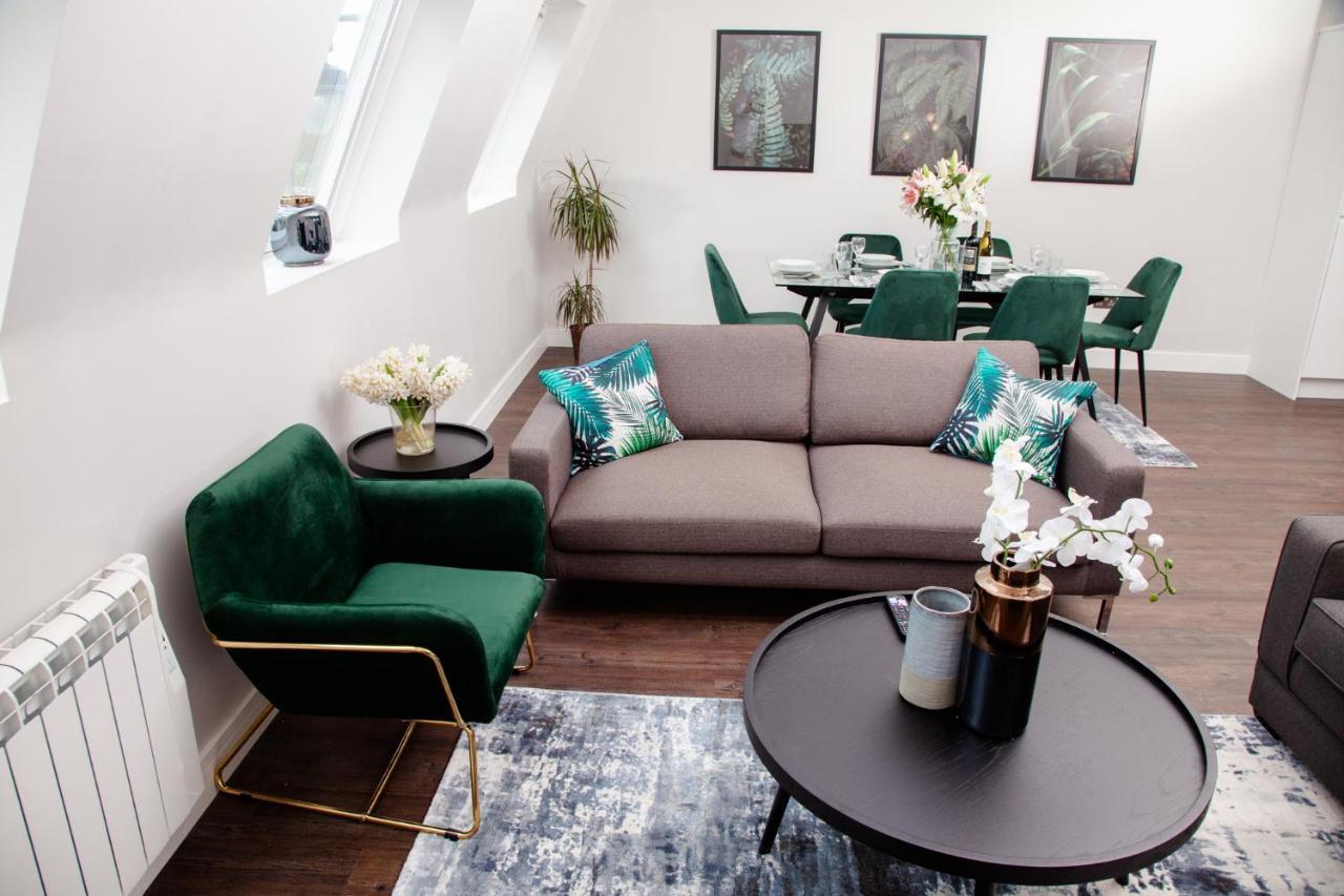 High Life Serviced - Old Town Apartment