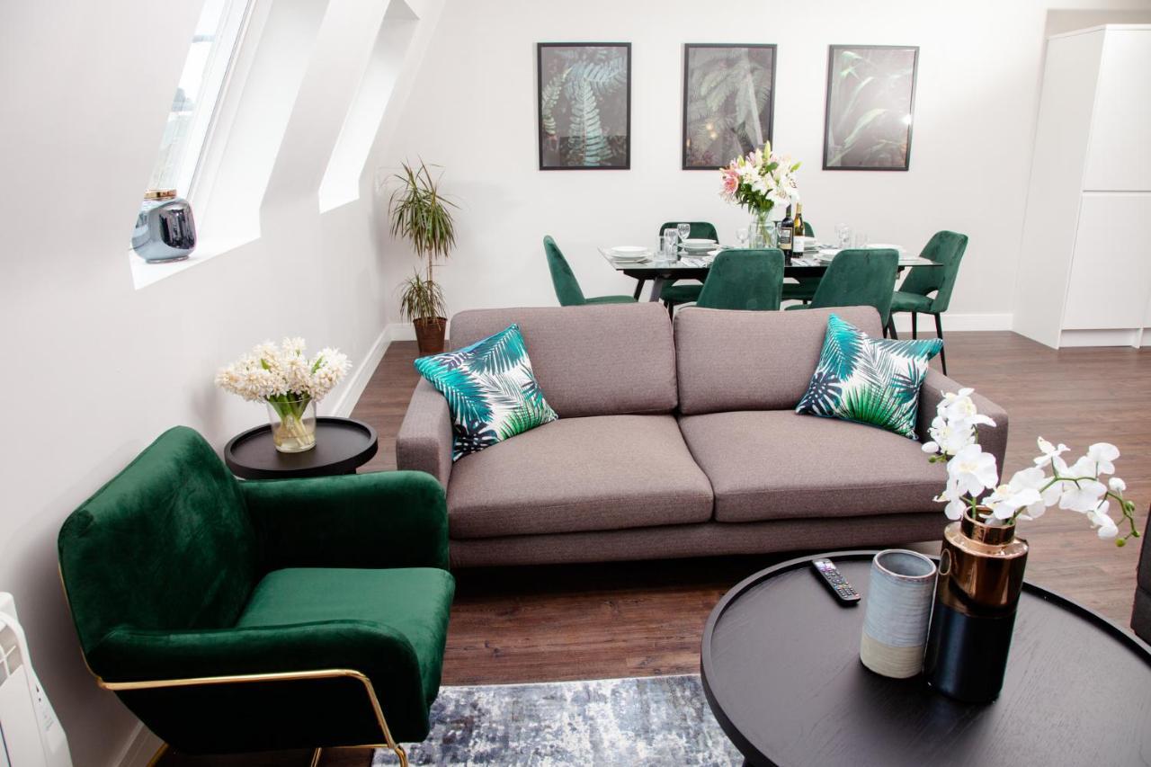 High Life Serviced - Old Town Apartment Swindon