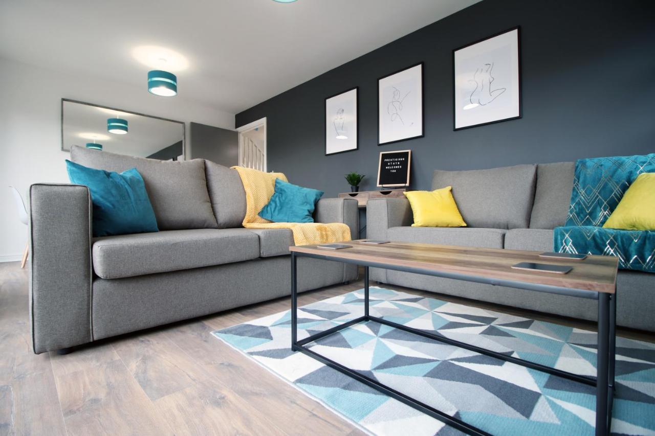Delft - Spacious Home, High Speed Wi-fi, Free Parking, Terrace Holiday home