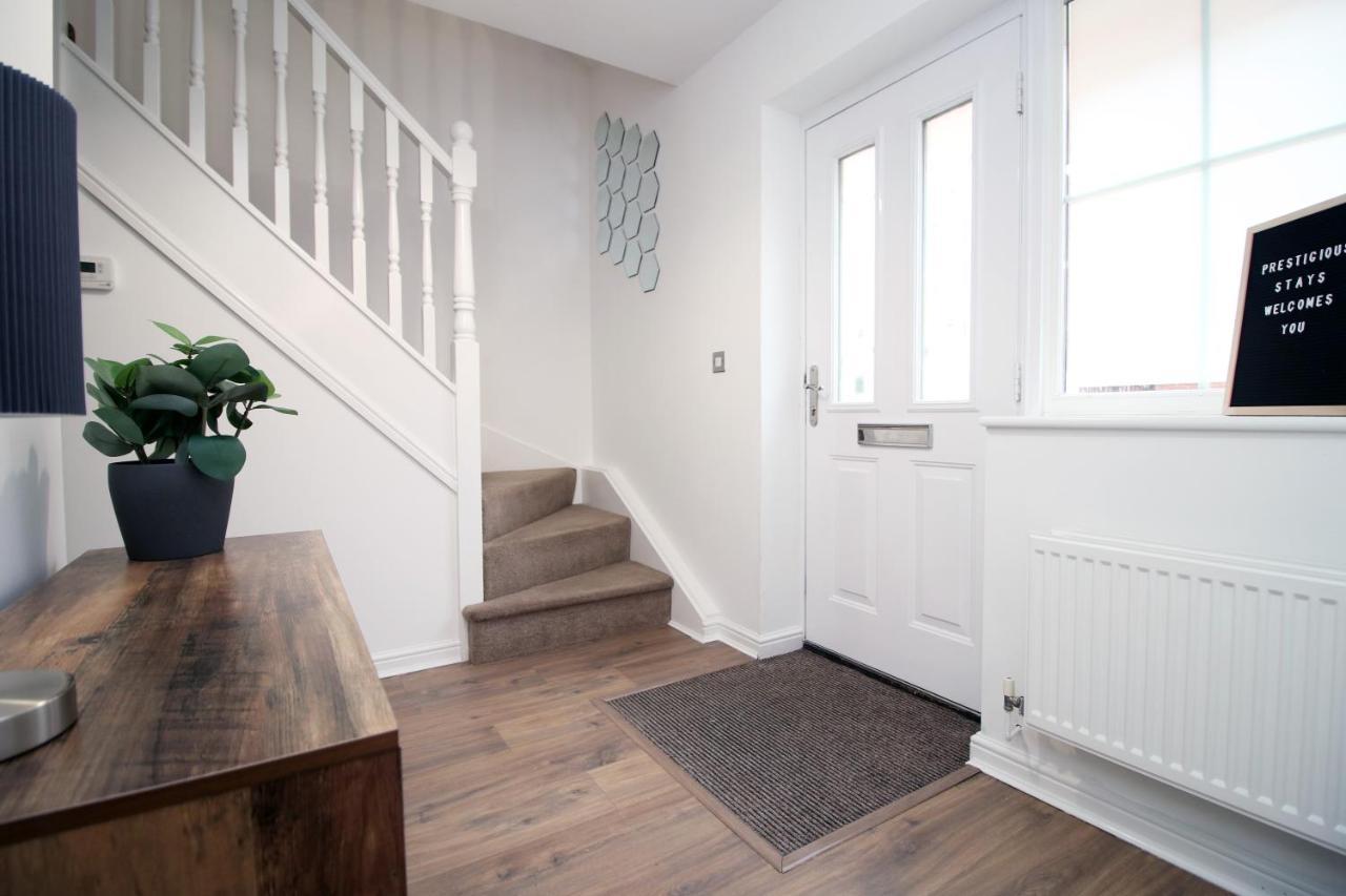 Delft - Spacious Home, High Speed Wi-fi, Free Parking, Terrace Holiday home