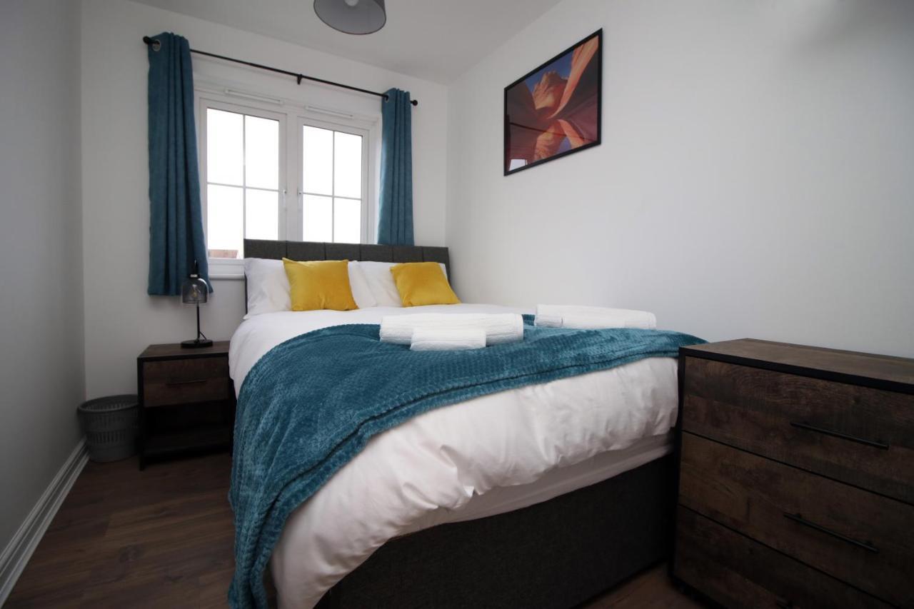 Delft - Spacious Home, High Speed Wi-fi, Free Parking, Terrace Holiday home *