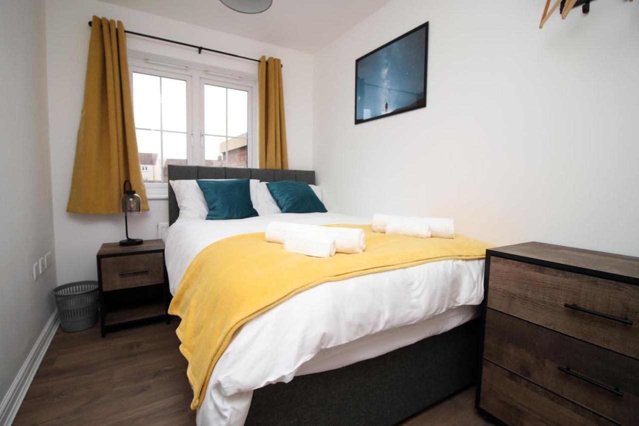 Holiday home Delft - Spacious Home, High Speed Wi-fi, Free Parking, Terrace
