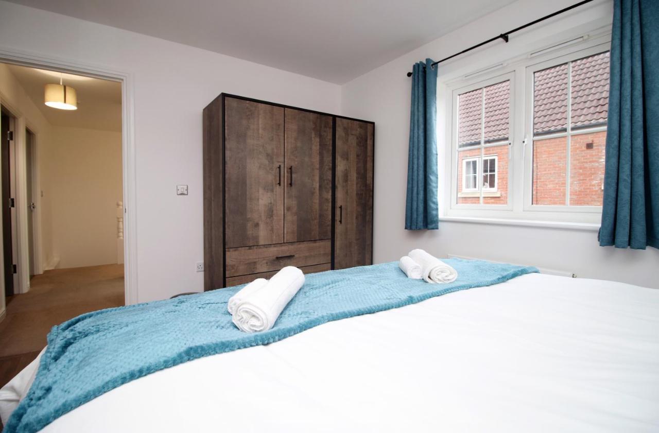 Holiday home Delft - Spacious Home, High Speed Wi-fi, Free Parking, Terrace
