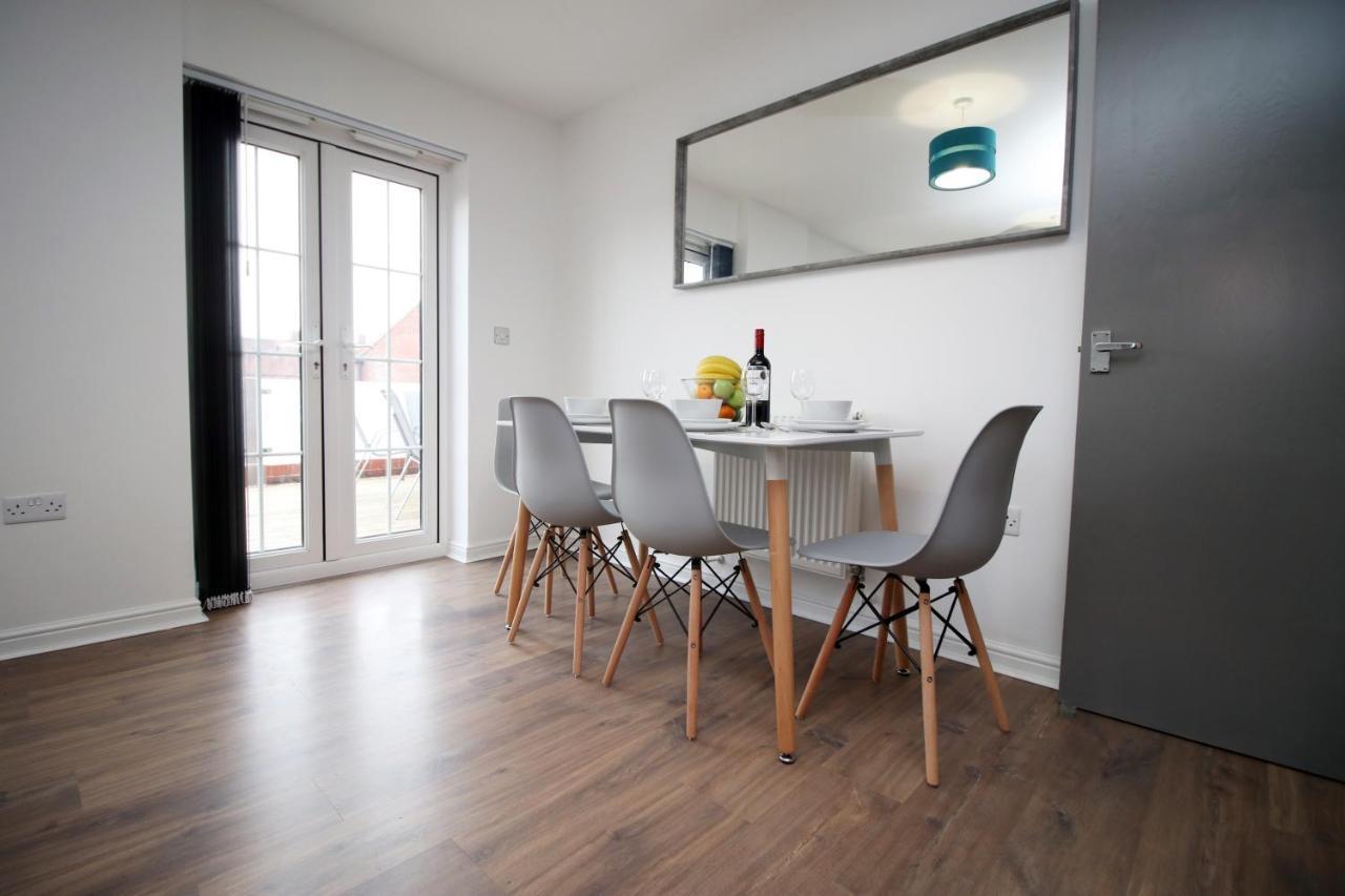 Holiday home Delft - Spacious Home, High Speed Wi-fi, Free Parking, Terrace