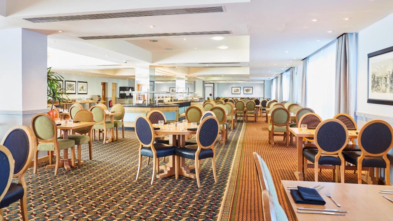 Alexandra House 4* Swindon