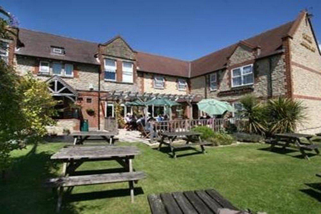 The Bolingbroke Hotel Swindon