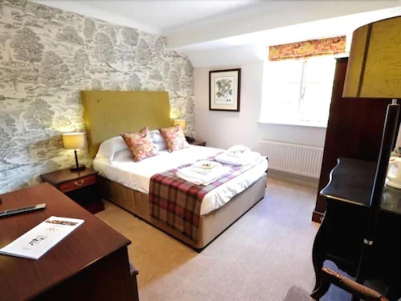 The White Hart, Wroughton