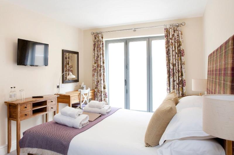 The White Hart, Wroughton Bed & Breakfast Swindon