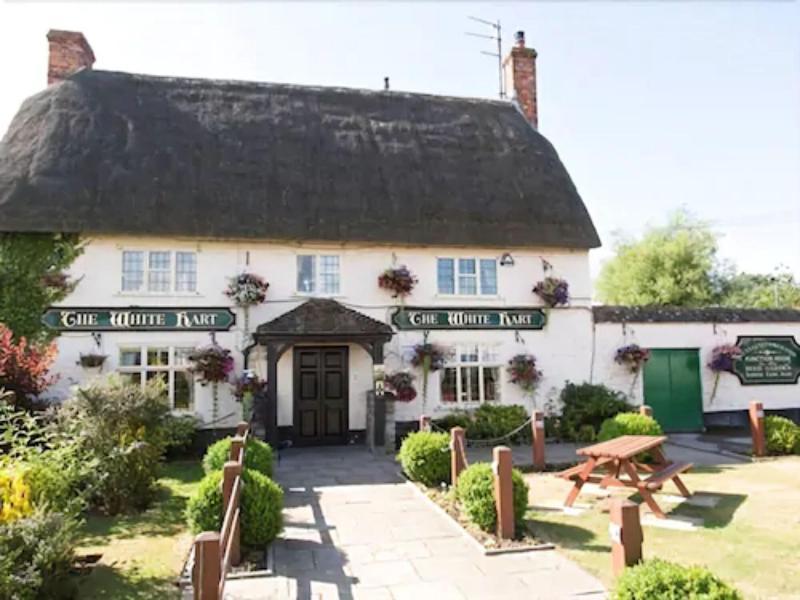 The White Hart, Wroughton 3*