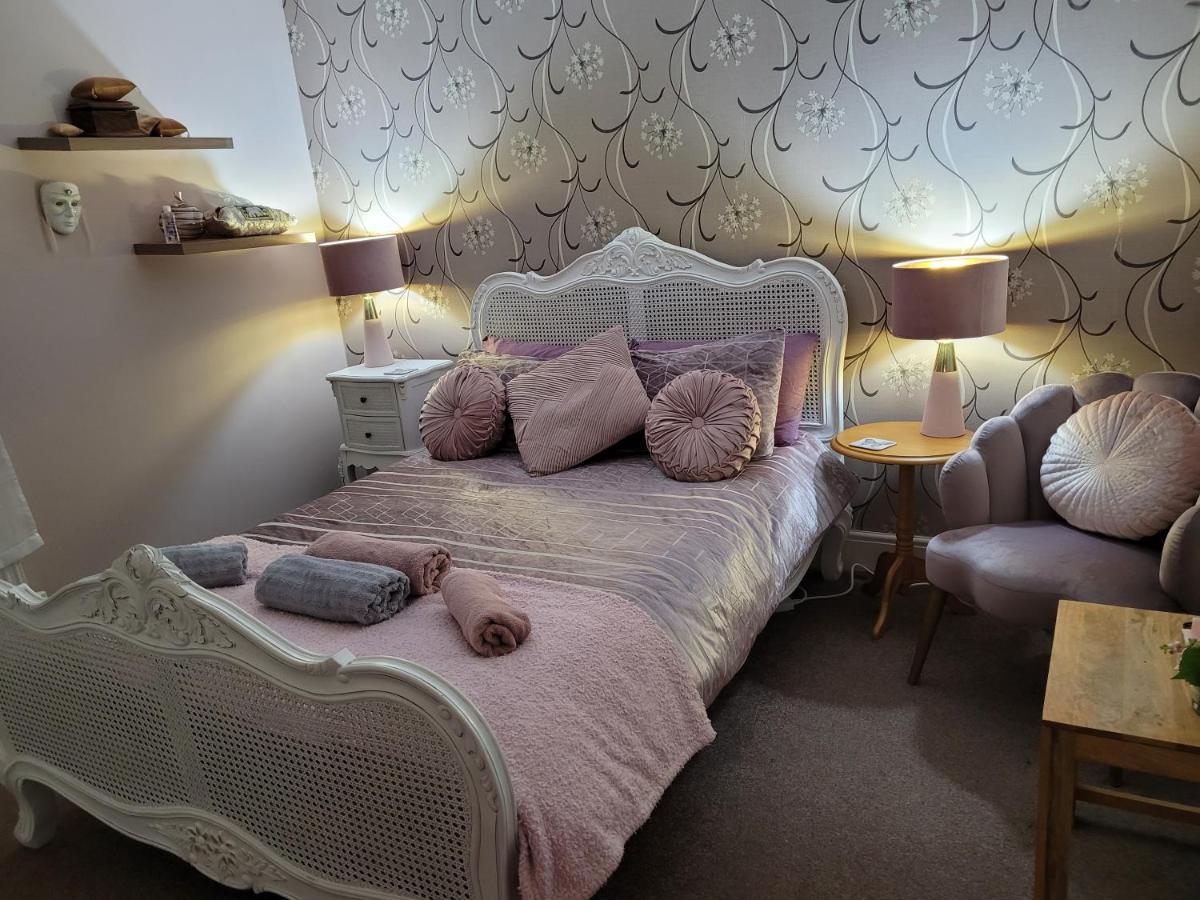 Siobhan's Abode 2 Deluxe Doubles N Large Single No Pets *