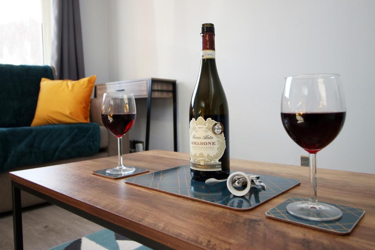Holiday home Chandos - Spacious Home, High Speed Wi-fi, Free Parking, Garden