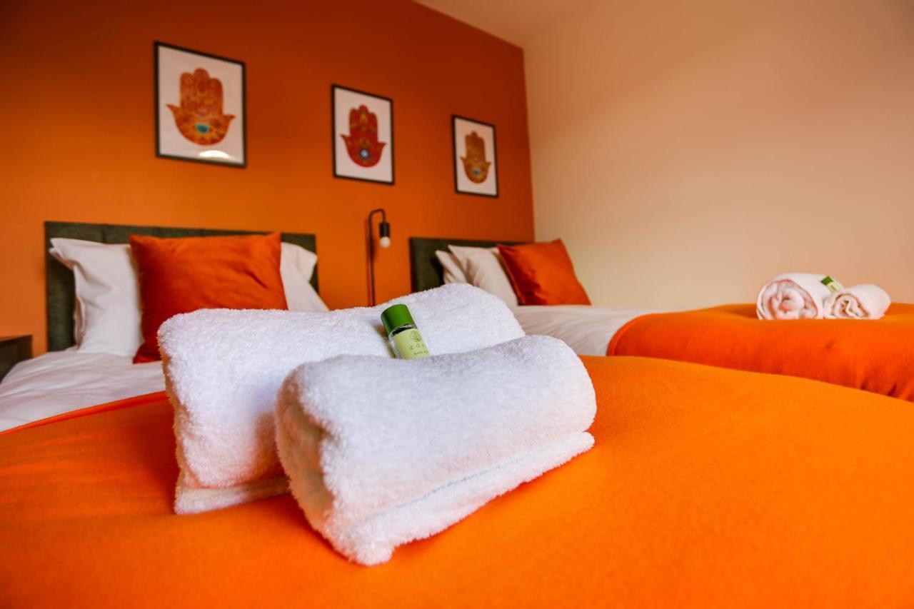 Staldon Court - Open Plan Apartment, High Speed Wi-fi, Free Parking