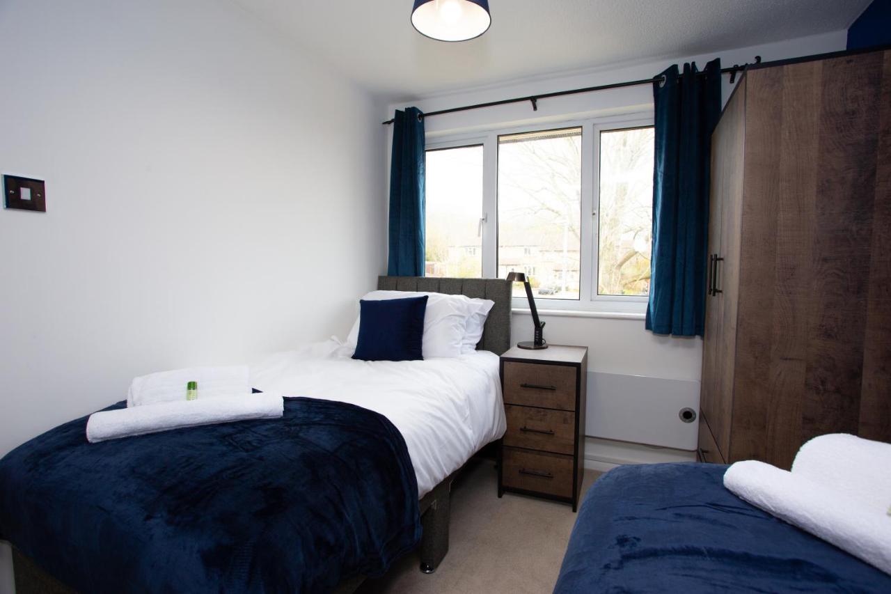 Gerard Walk - Spacious Home, High Speed Wi-fi, Free Parking, Garden *