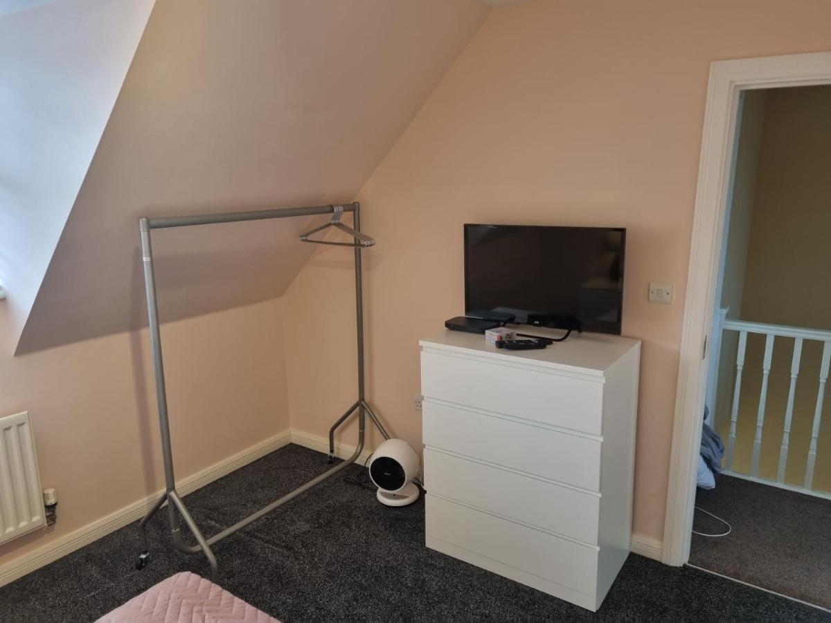 Homestay 6 Deluxe Doubles 2 With En In Large House - No Pets *