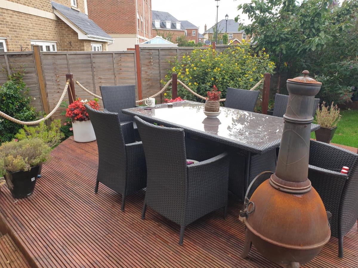 6 Deluxe Doubles 2 With En In Large House - No Pets Swindon