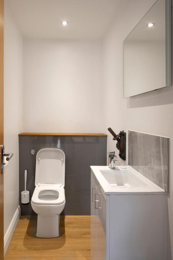 No 1 Wood Street Apartment Swindon