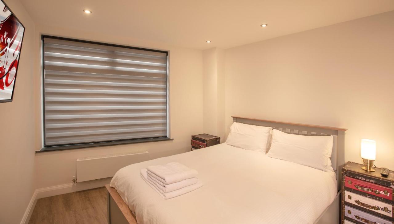 No 1 Wood Street Apartment Swindon