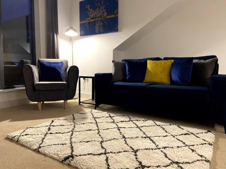 Apartamento Fantastic 2 Dbl Bedroom Apt. Free Off-road Parking Swindon