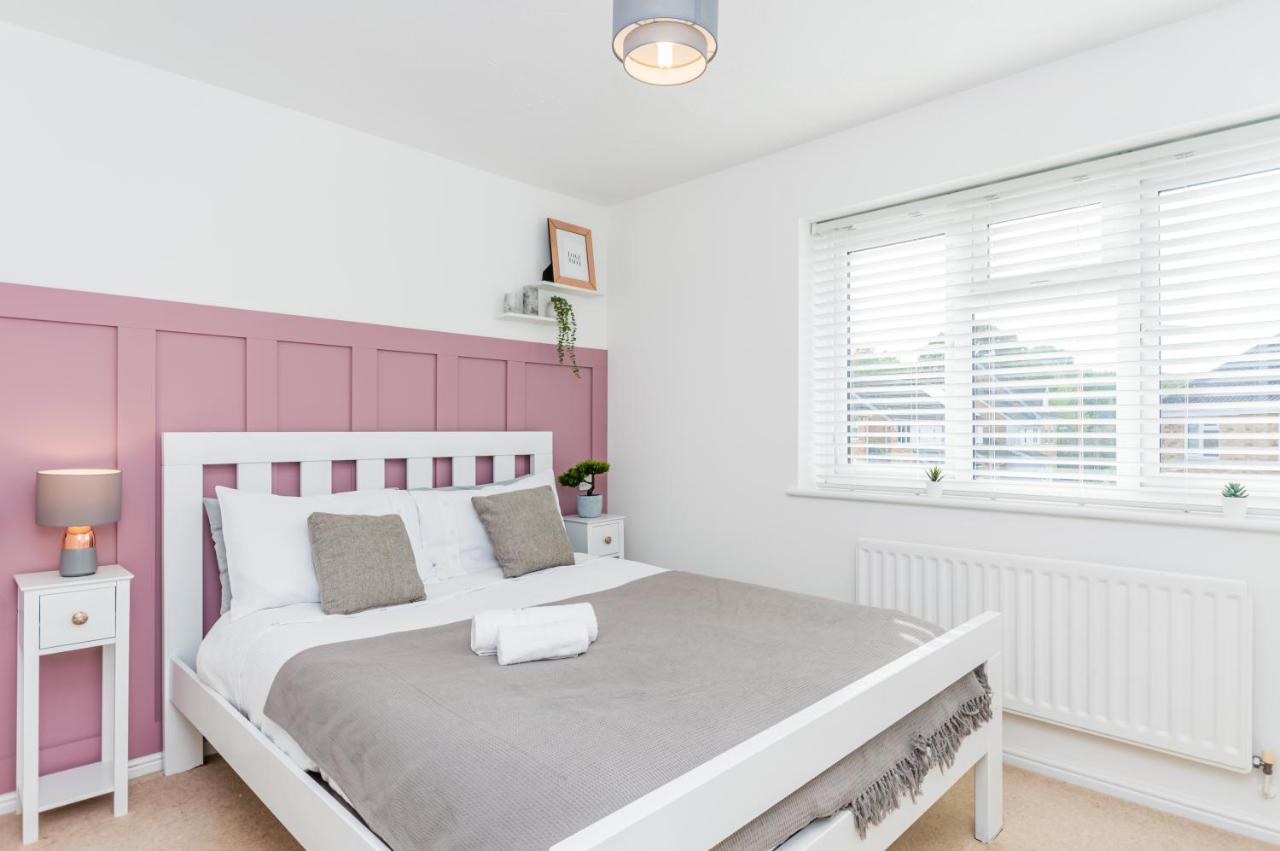 Cosy Contractor House & Garden & Free Parking *