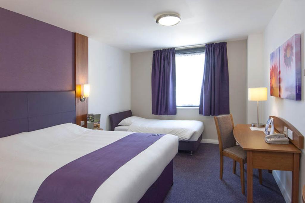 Premier Central 3* Swindon