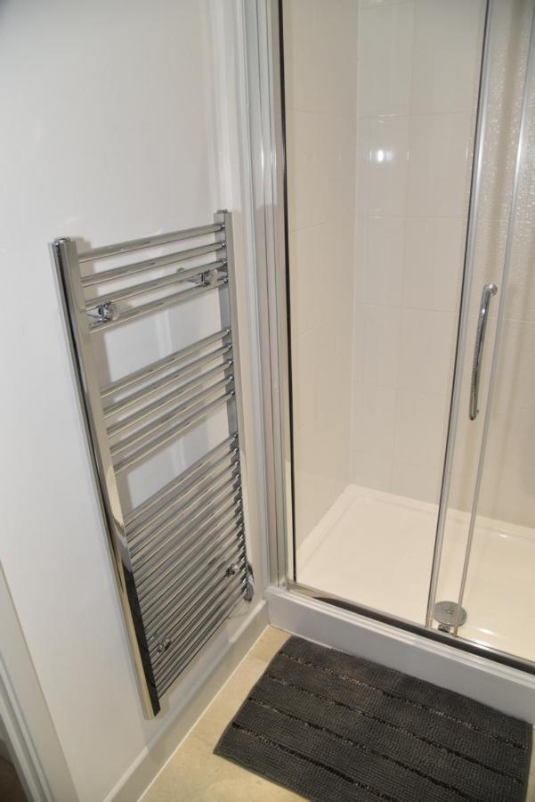 Apartamento Fantastic 2 Dbl Bedroom Apt. Free Off-road Parking Swindon