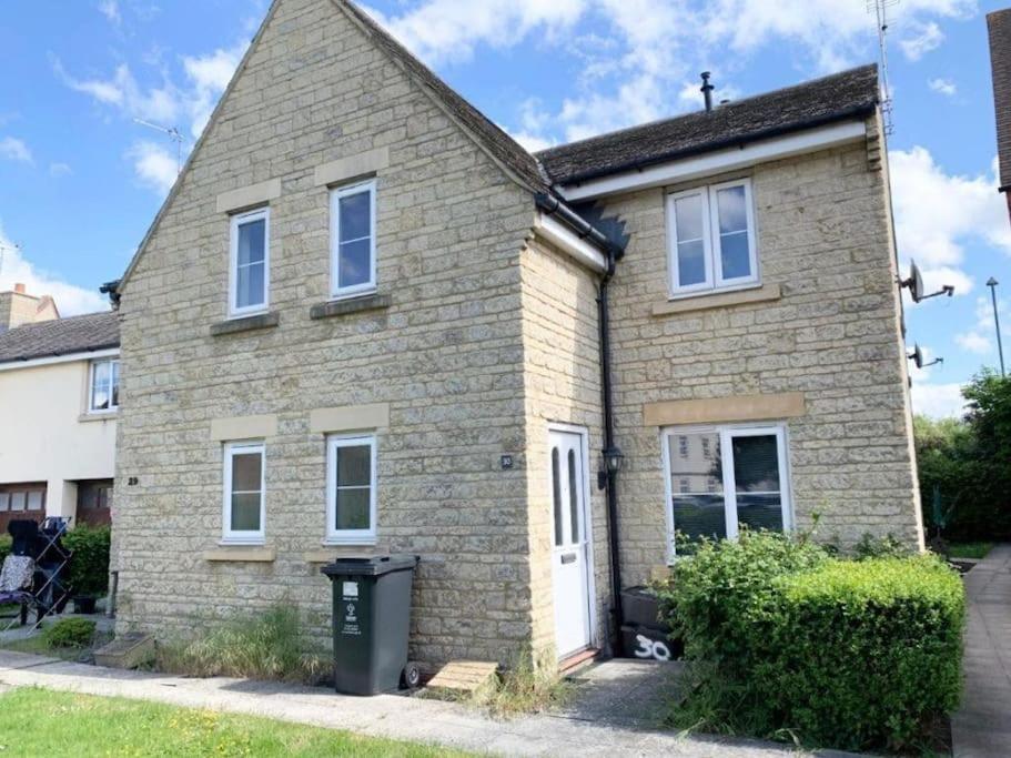Orchid Cotswold Stone House Holiday home *