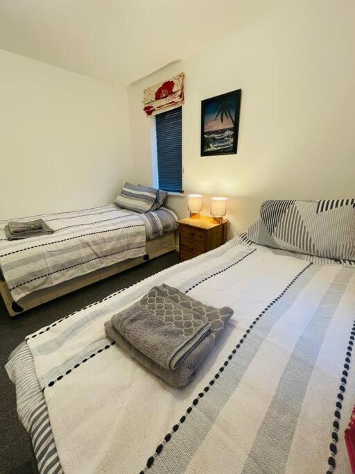 Orchid Cotswold Stone House Holiday home Swindon