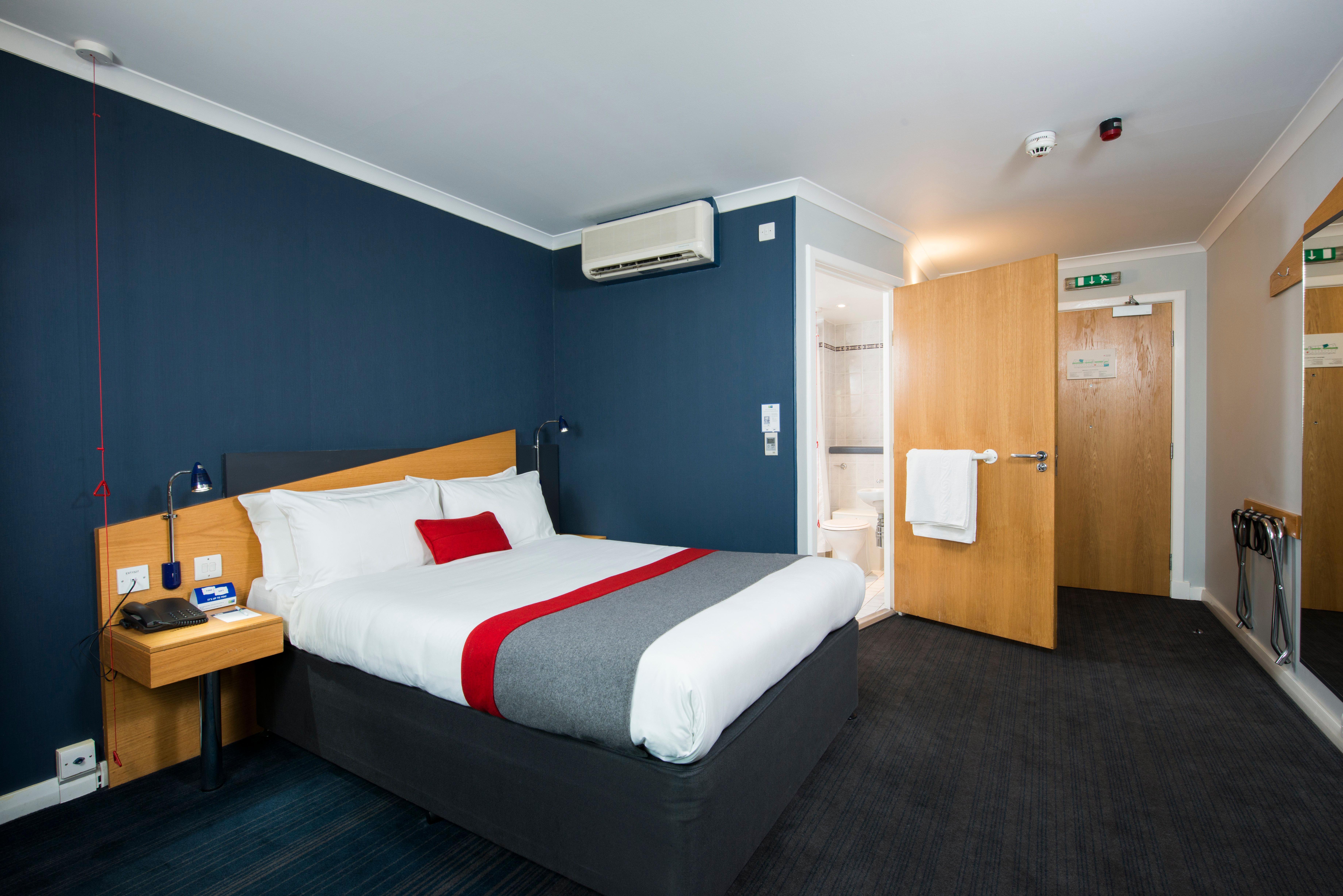 Express West An Ihg Hotel