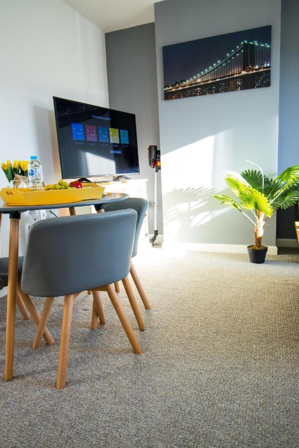 Elmsgate - Free Parking Apartment