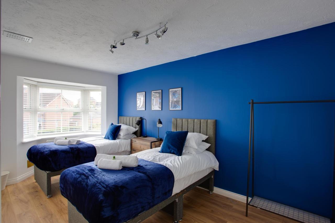 St Austell - Spacious Home, High Speed Wi-fi, Free Parking, Garden Apartment