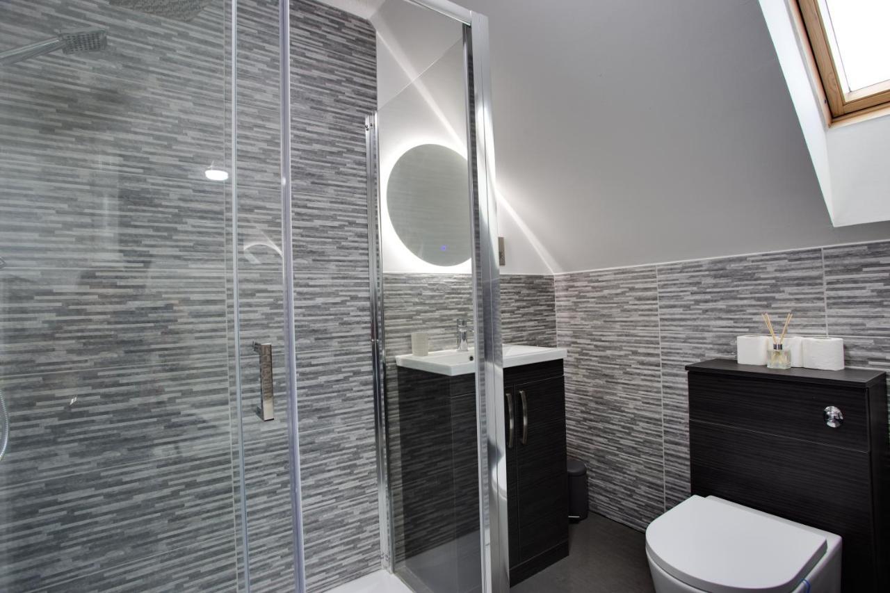 Apartment St Austell - Spacious Home, High Speed Wi-fi, Free Parking, Garden *
