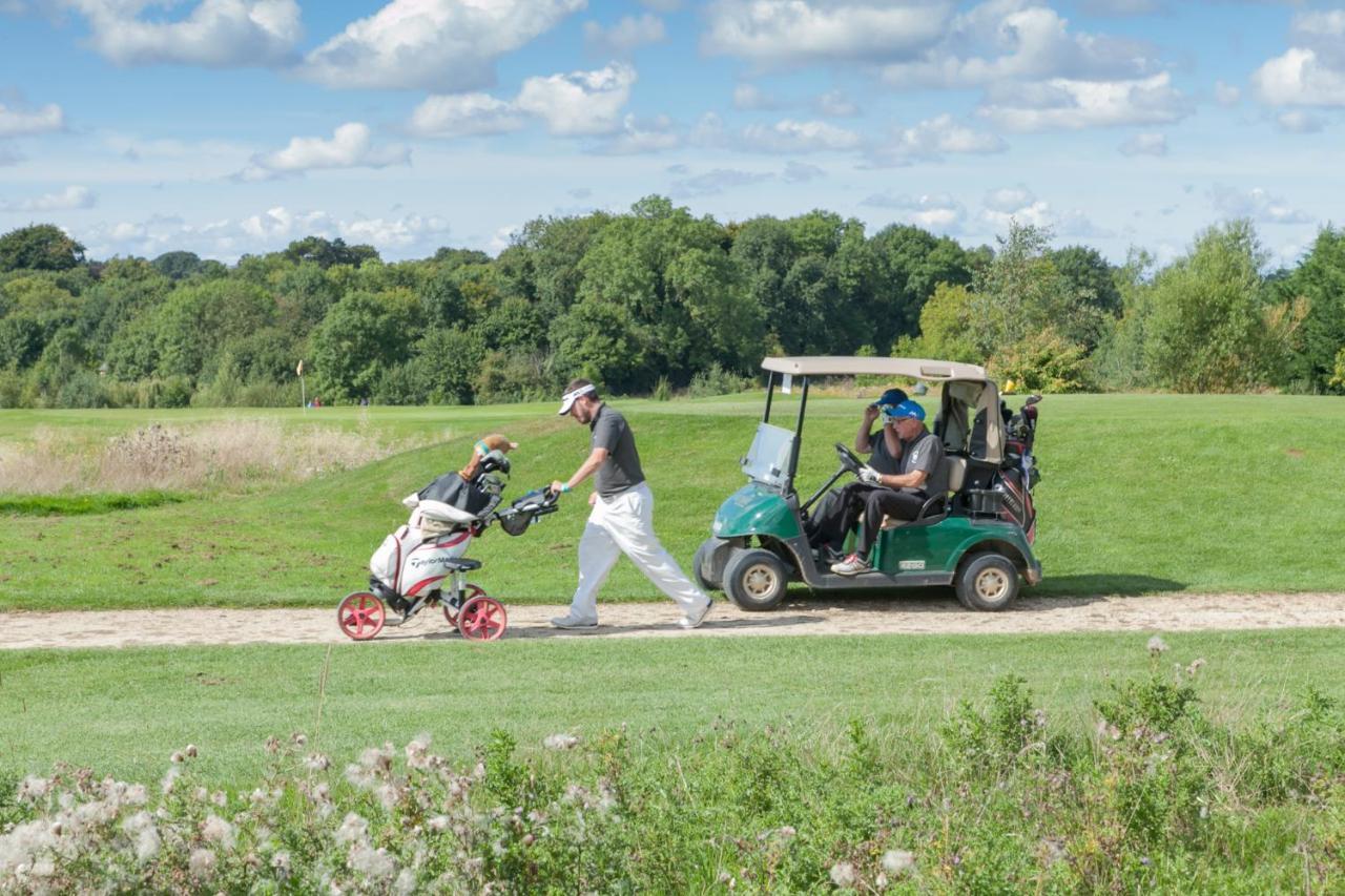 The Wiltshire Hotel, Golf And Leisure 3*