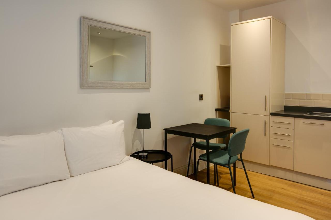 Apartamento Charles Hope *