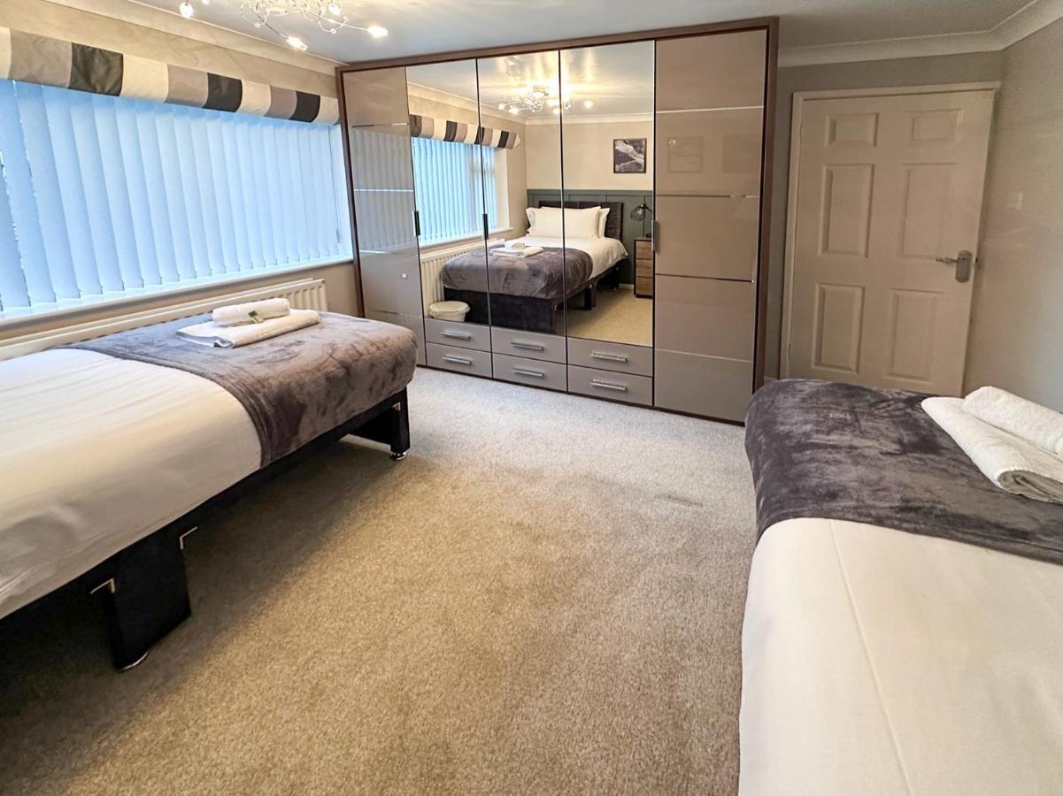 Apartment Blunsdon - Spacious Bungalow, High Speed Wi-fi, Free Private Parking, Garden