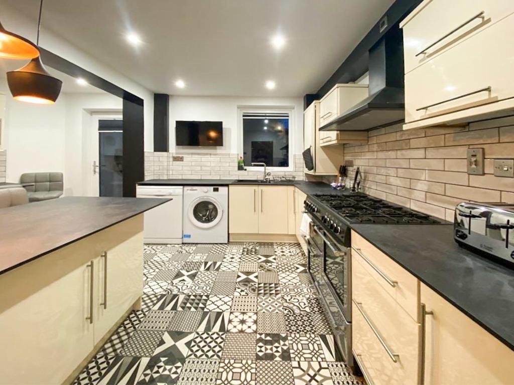 Apartamento Shrivenham - Spacious Home, High Speed Wi-fi, Free Parking, Garden