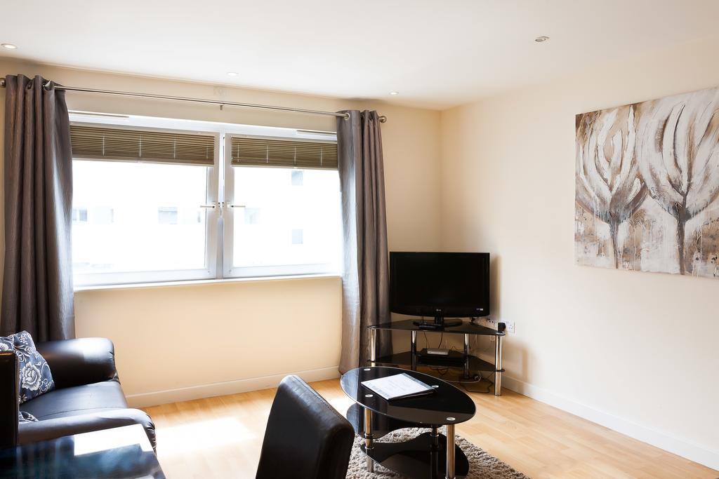 Paramount Apartment Swindon