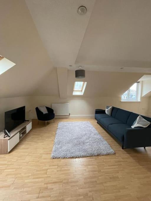 City Center 2bed With Parking And Wifi * Swindon