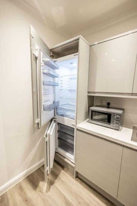 Executive Free On-site Parking, 2 En-suites, Sleeps 4,
