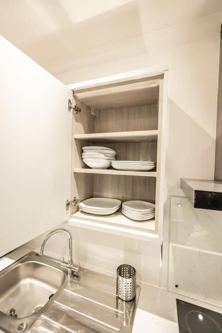 Executive Free On-site Parking, 2 En-suites, Sleeps 4,
