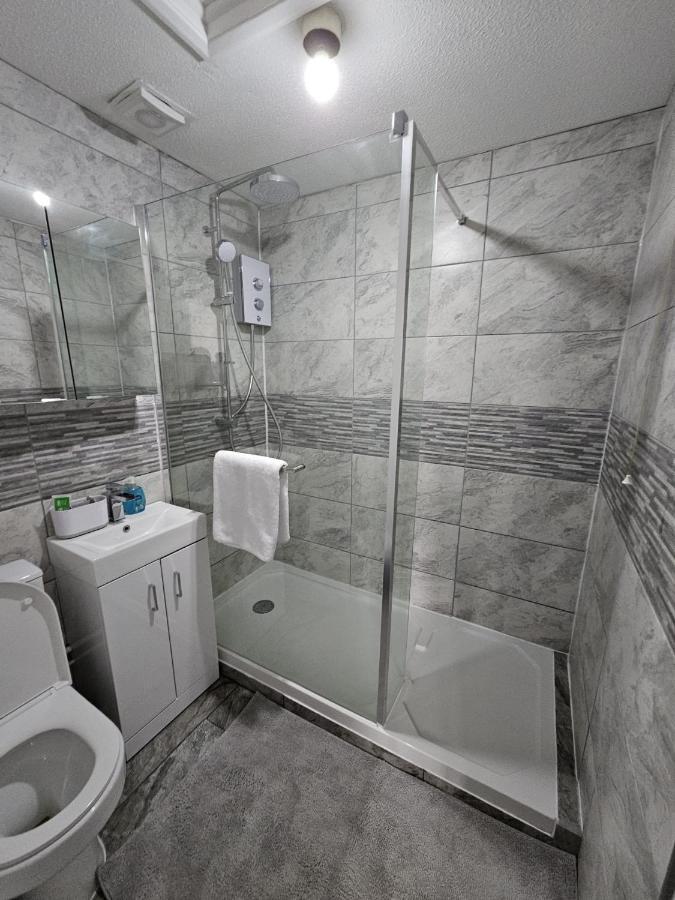 Apartamento Entire Spacious Modern One Bedroom House *