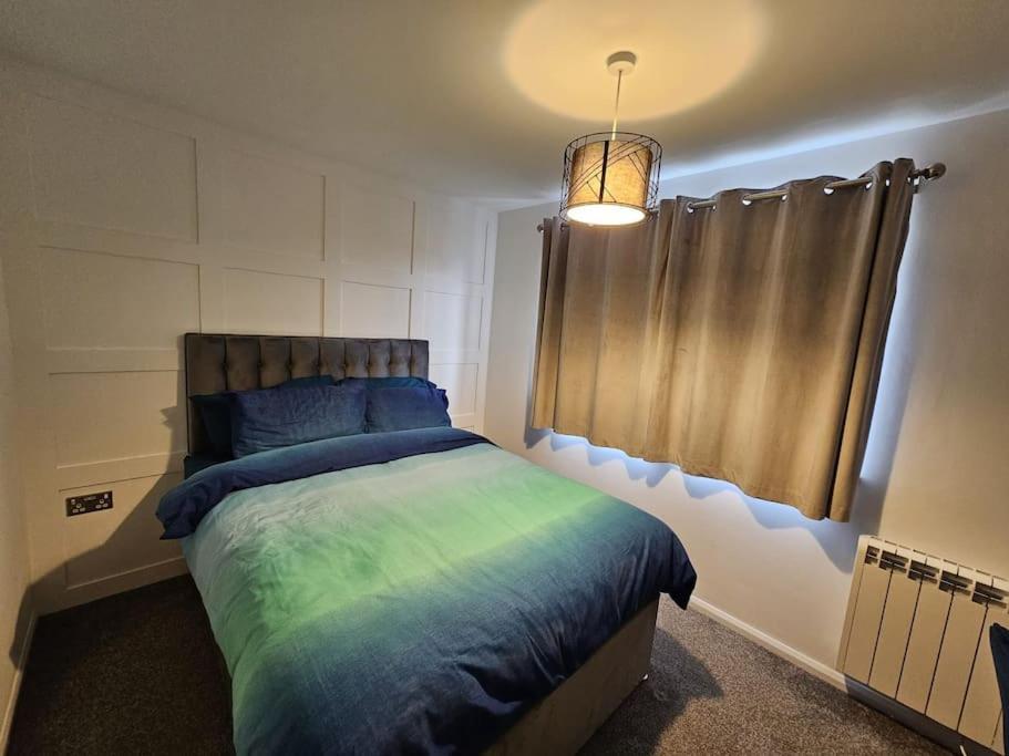 Entire Spacious Modern One Bedroom House Apartamento