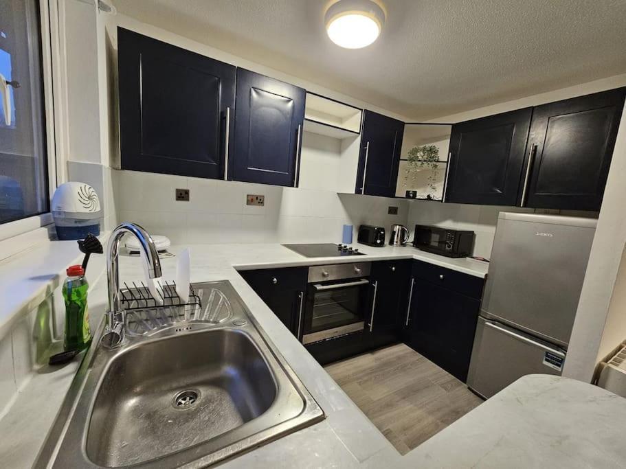 Apartamento Entire Spacious Modern One Bedroom House