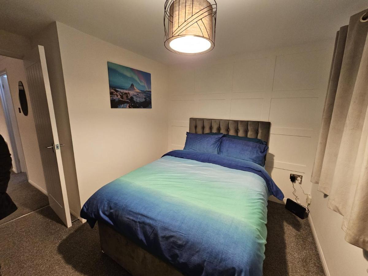 Entire Spacious Modern One Bedroom House *