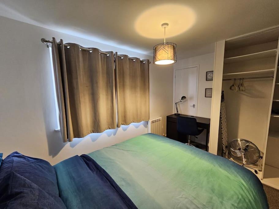 Apartamento Entire Spacious Modern One Bedroom House