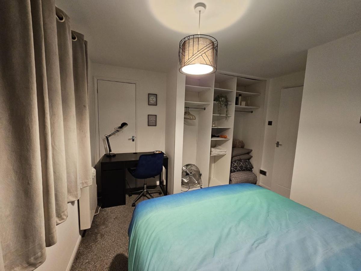 Apartamento Entire Spacious Modern One Bedroom House *