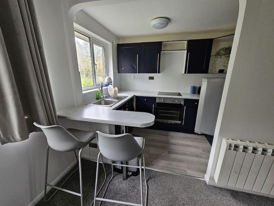 Entire Spacious Modern One Bedroom House Apartamento