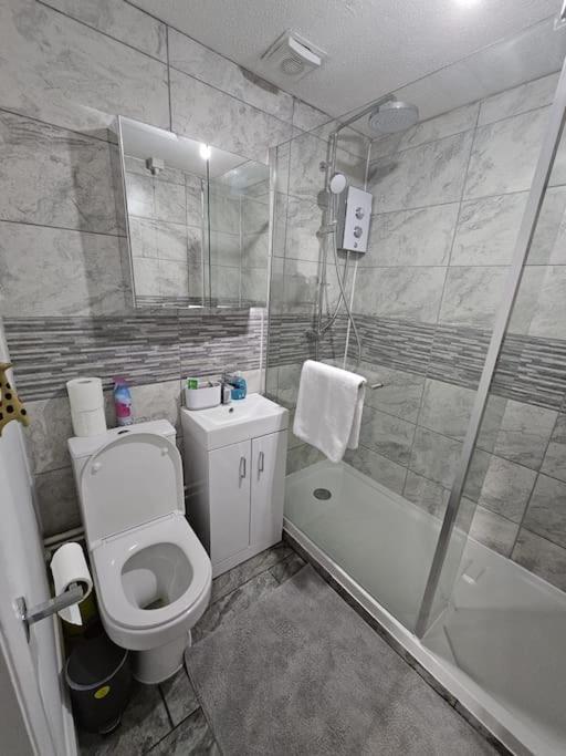 Apartamento Entire Spacious Modern One Bedroom House *