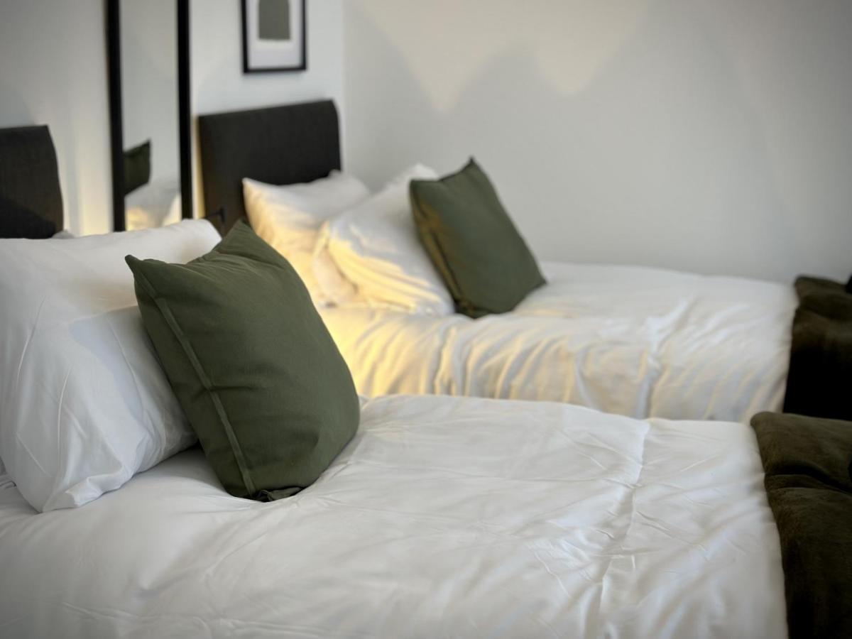 Stylish 2 Bed Apartment