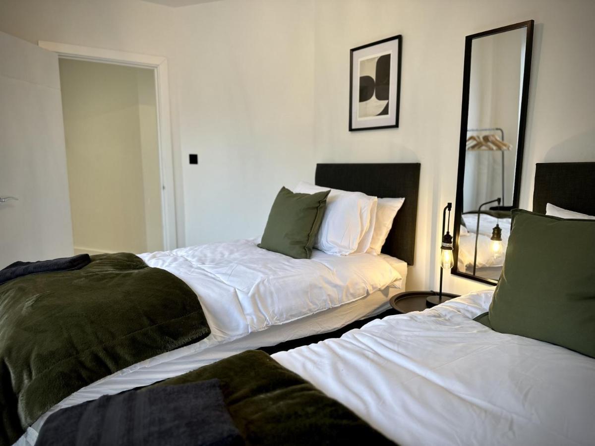 Apartment Stylish 2 Bed Swindon