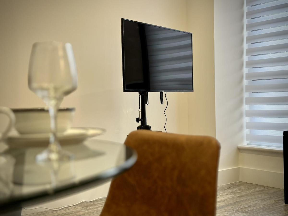 Stylish 2 Bed Apartment *